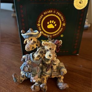 Boyd’s bears Noah’s Ark giraffes.